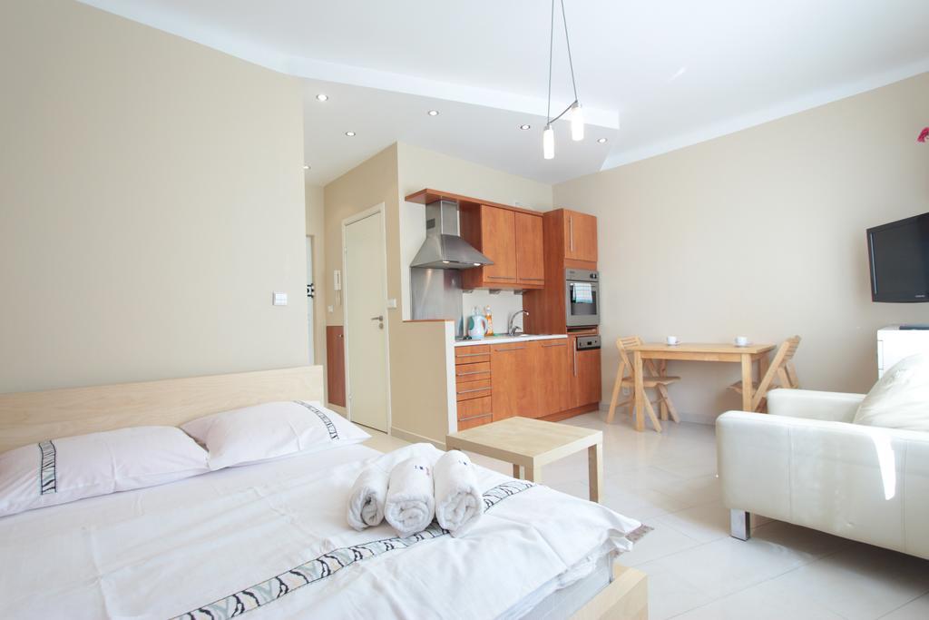 Warsaw City Apartments Varsóvia Quarto foto